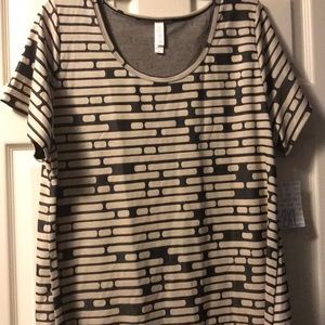 NWT classic tee